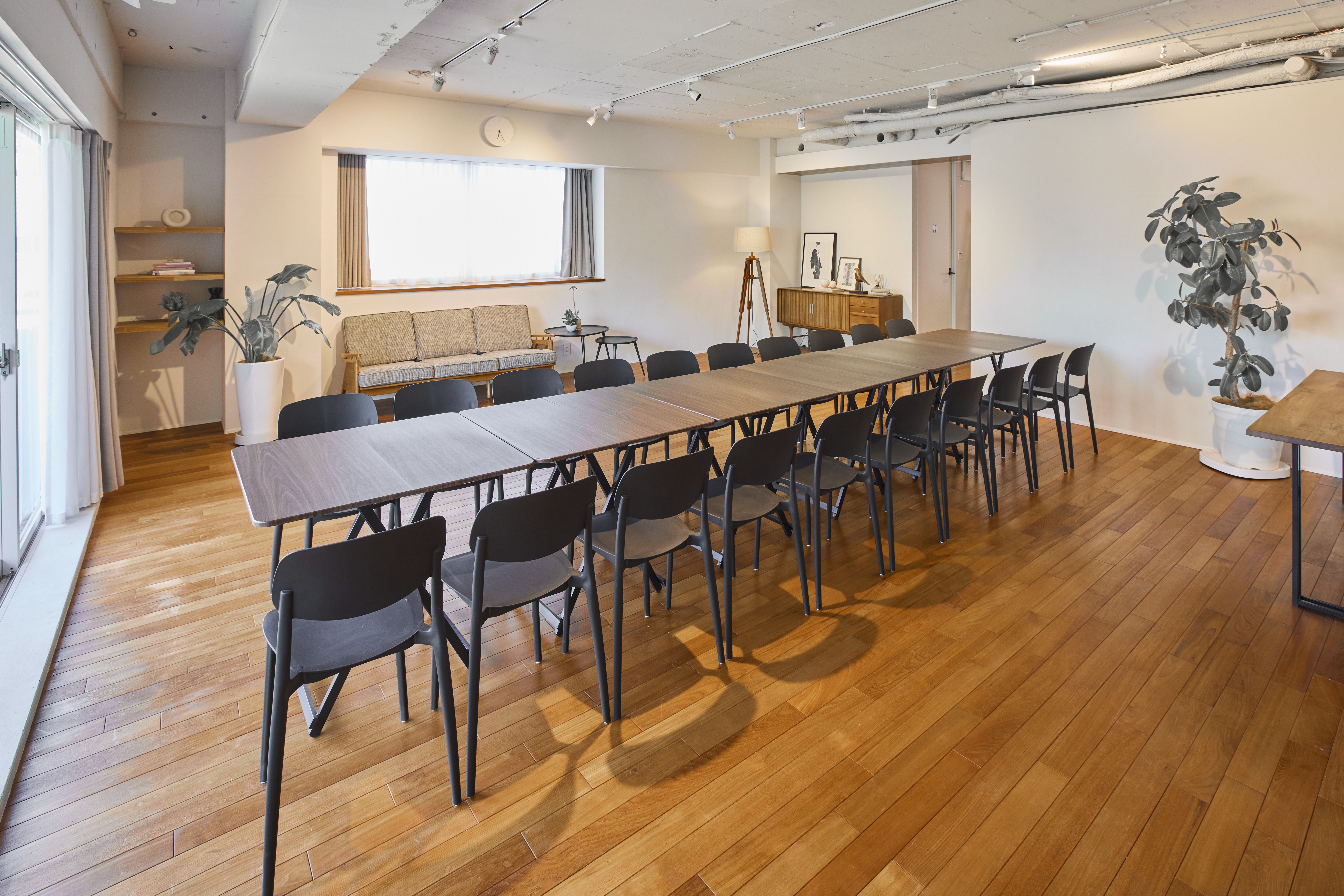 表参道　2Fフロア（着席イメージ）