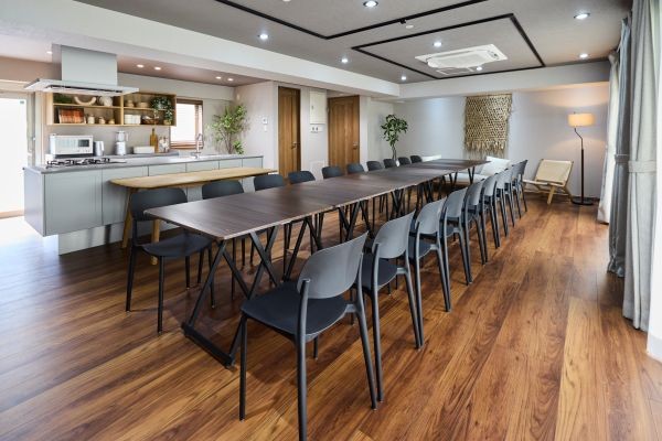 北参道駅前　1F フロア（着席イメージ）