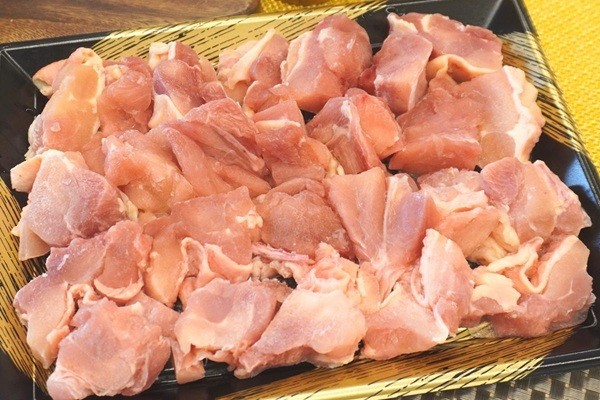 鶏モモ 500g / ¥1,320　1kg / ¥2,420